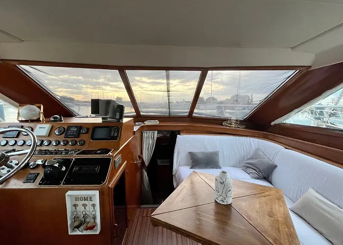 Navi, Yacht A Quai Centre, 2 A 8 Pers * 塞特港