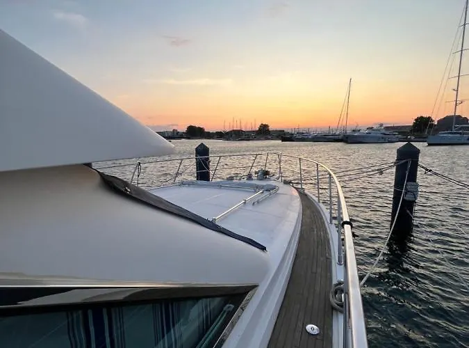 Navi, Yacht A Quai Centre, 2 A 8 Pers * 塞特港