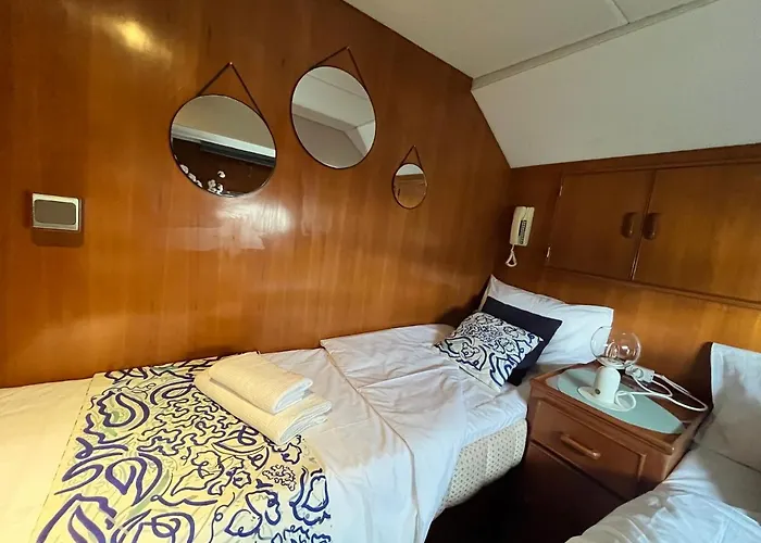 船屋 Navi, Yacht A Quai Centre, 2 A 8 Pers 塞特港