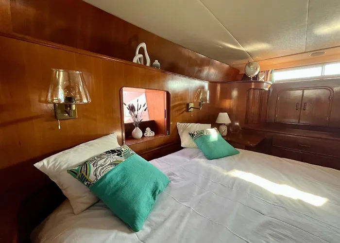 Navi, Yacht A Quai Centre, 2 A 8 Pers * 塞特港