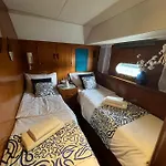 Botel Navi - Yacht A Quai Au Coeur De - Terrasse & Flybridge - 2 A 8 Personnes *