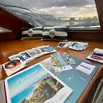 Navi - Yacht A Quai Au Coeur De - Terrasse & Flybridge - 2 A 8 Personnes Botel Sète