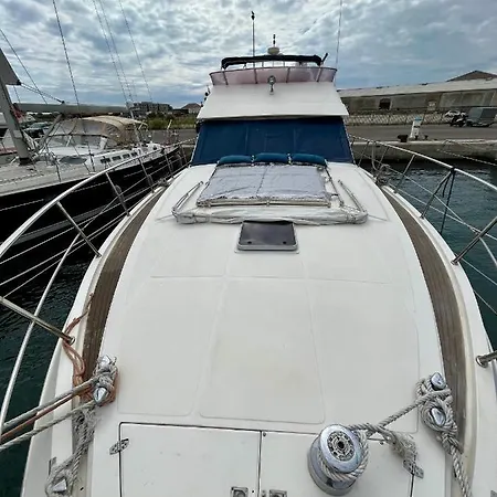 Navi, Yacht A Quai Centre, 2 A 8 Pers * Сет