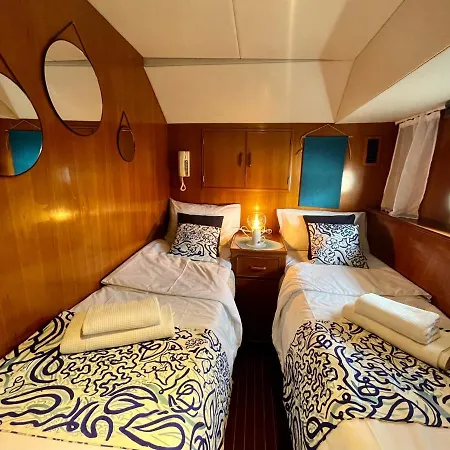 Navi, Yacht A Quai Centre, 2 A 8 Pers Ботель Сет
