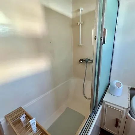 Navi - Yacht A Quai Au Coeur De - Terrasse & Flybridge - 2 A 8 Personnes Sète