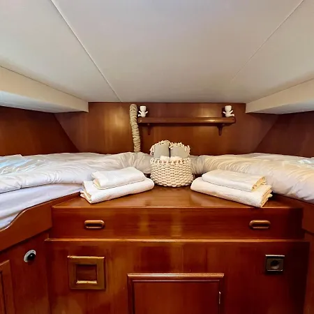Πλωτό κατάλυμα Navi - Yacht A Quai Au Coeur De - Terrasse & Flybridge - 2 A 8 Personnes