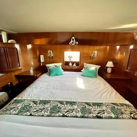 Navi, Yacht A Quai Centre, 2 A 8 Pers Sète
