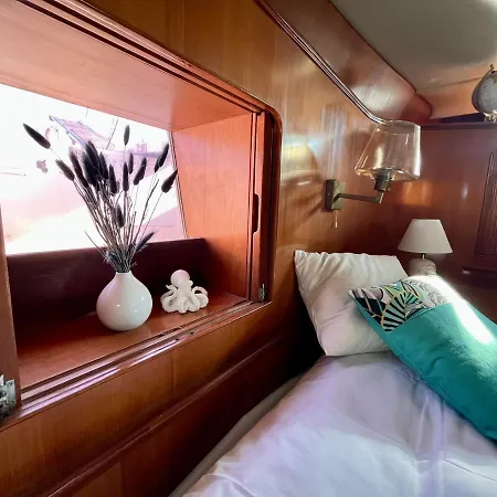 Navi, Yacht A Quai Centre, 2 A 8 Pers Ботель Сет