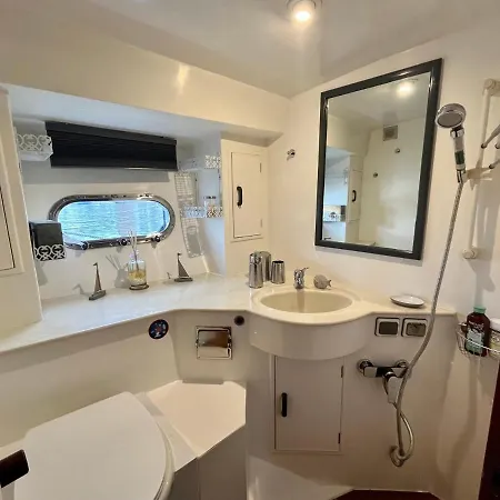 Navi - Yacht A Quai Au Coeur De - Terrasse & Flybridge - 2 A 8 Personnes Botel Sète